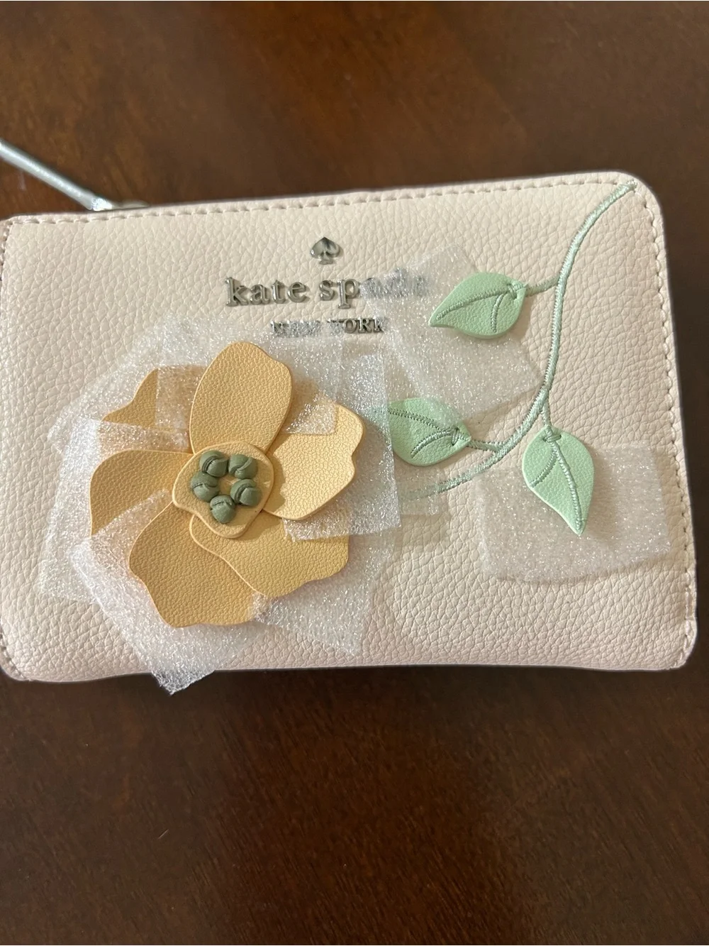 kate spade 3D Floral Small L-zip Wallet in Fresh Peach MSRP $219